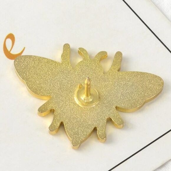 BEE KIND Collectible Enamel Pin Brooch NEW! 388x5 - Picture 3 of 5
